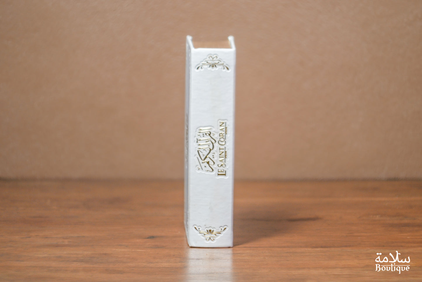CORAN BLANC ORNEMENT CREUX EN BORDURE - S