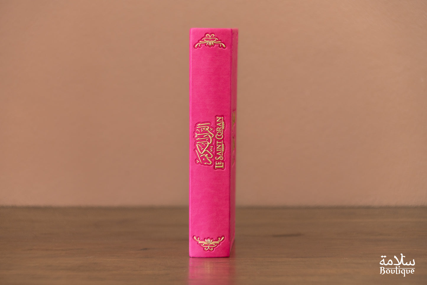 CORAN ROSE FUCHSIA ORNEMENT CREUX EN BORDURE - M
