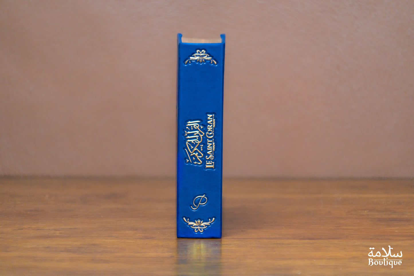 CORAN BLEU PROFOND ORNEMENT CREUX EN BORDURE - S
