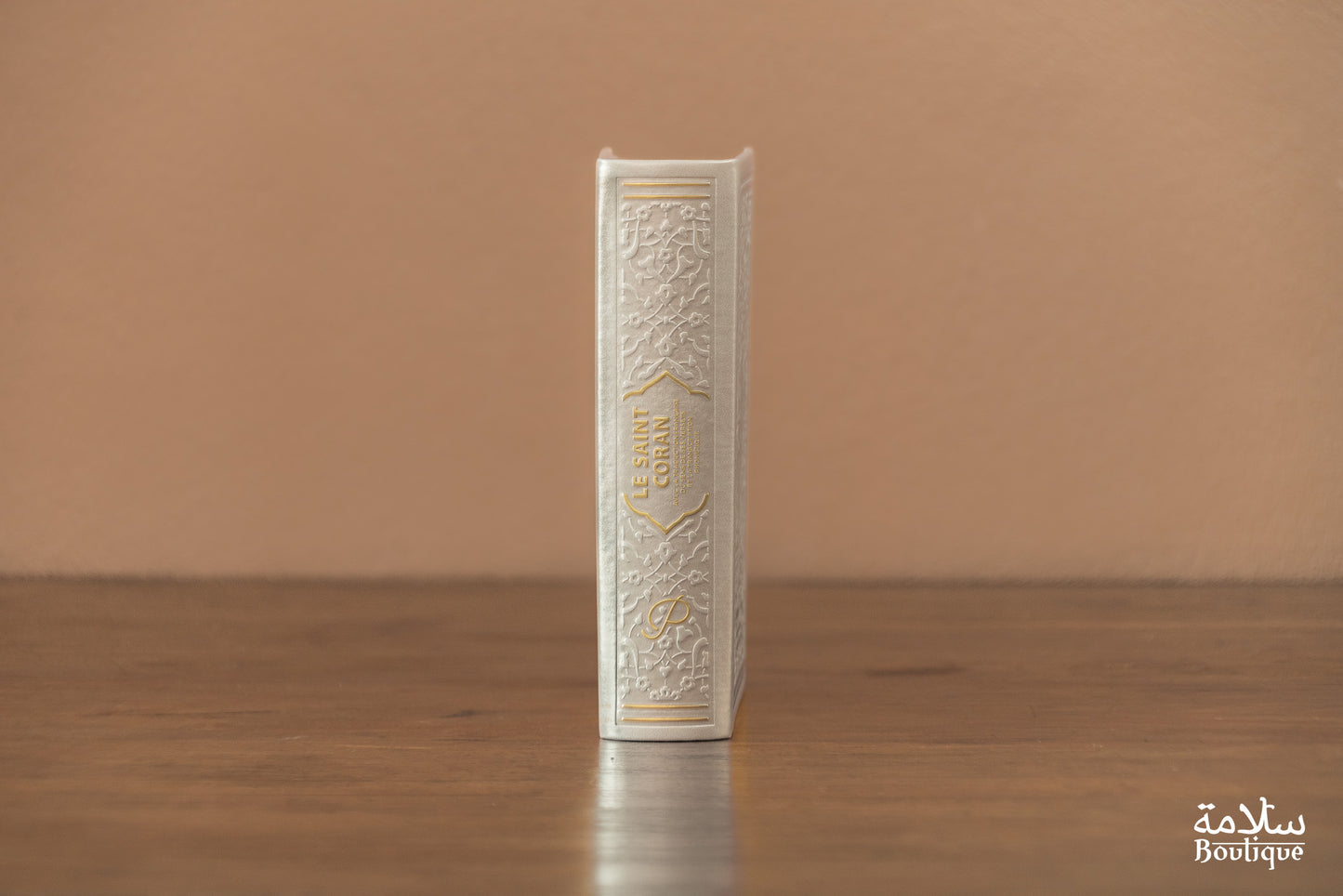 CORAN BEIGE ORNEMENT EN RELIEF - S